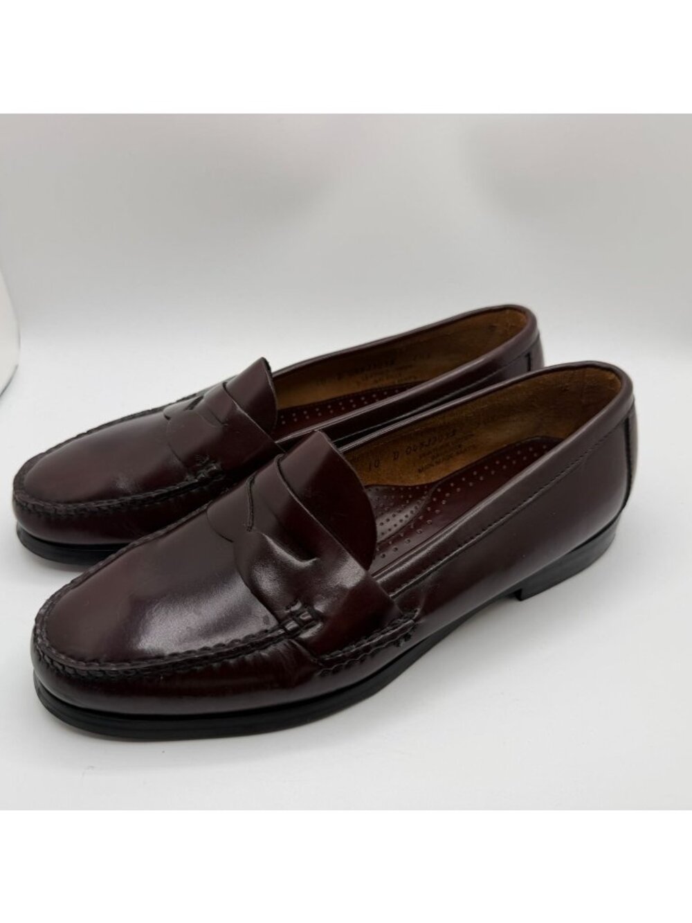 G.H. Bass Larson Penny Loafers Women Size 10D Burgundy Leather Preppy Dress